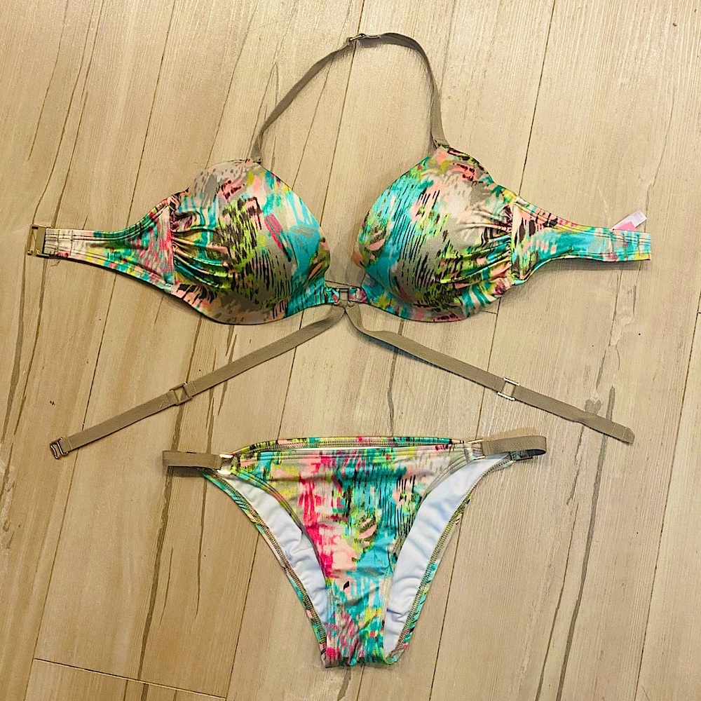 💚FREE SHIPPING💚NWOT Victoria’s Secret bikini set